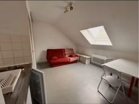 studio meublé et équipé