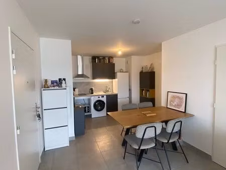 t2 meublé neuf 42m2 - jardin/parking/clim