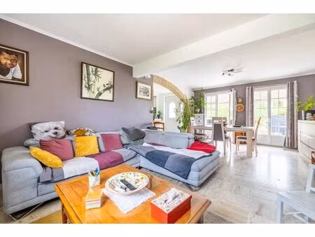 maison de 5 pièces de 130 m² à breux-jouy