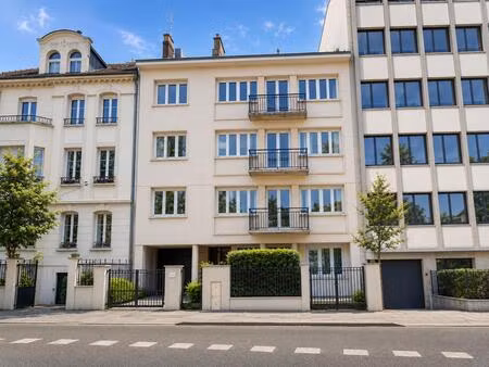 appartement 5 pièces de 125 m² - metz paixhans