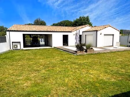 vente maison à saint-florent-des-bois (85310) : à vendre / 141m² saint-florent-des-bois