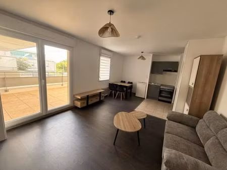 appartement t2 meublé 47m2 avec terrasse - vertou / beautour