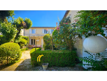 maison de bourg en pierre de 168 m2 - 6 pièces - avec dépend