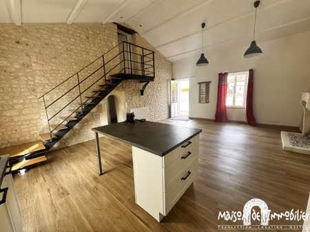 a louer à juillac le coq - maison de village rénovée - 2 ch