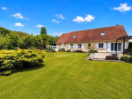 belle maison : volumes  calme et terrain arboré !
