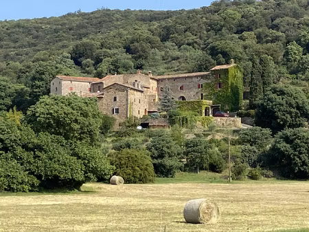 mas de 847 m2 sur 20 hectares.