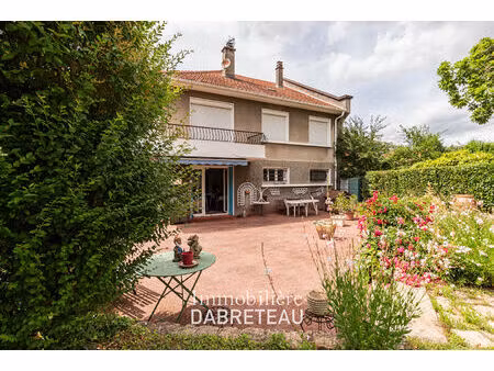 maison bron 8 pièce(s) 246 m2