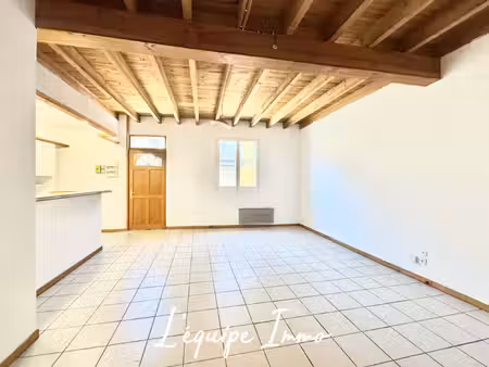 maison de village avec 2 grandes chambres