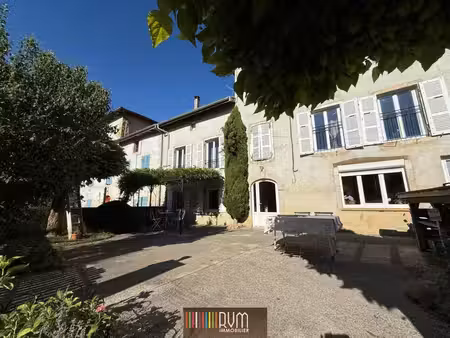 villereversure – quartier de l'eglise - maison en pierre de caractère