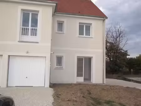 maison à louer - 3 pièces - 61 90 m2 - jargeau - 45 - centre