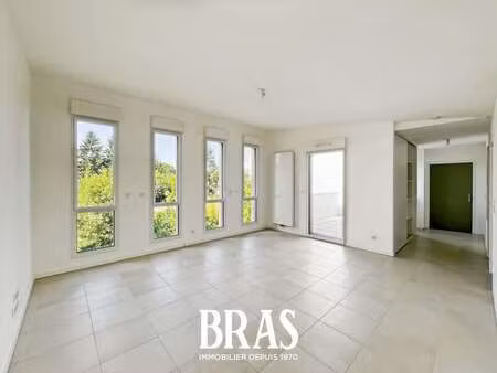 location appartement 3 pièces à nantes (44000) : à louer 3 pièces / 65m² nantes