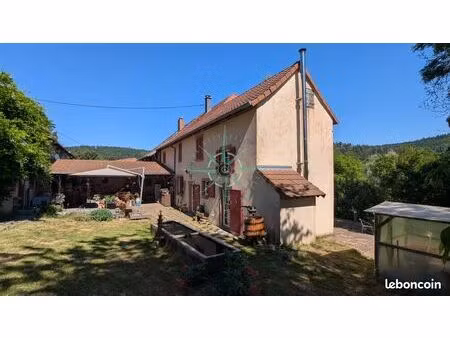 propriété 6 pièces 135 m²