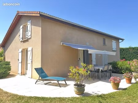 villa 5 pièces 113 m²