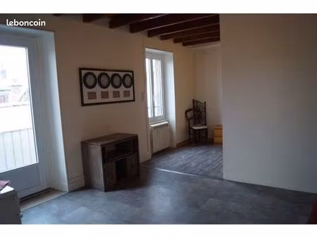 f1 35 m2 quartier st alyre
