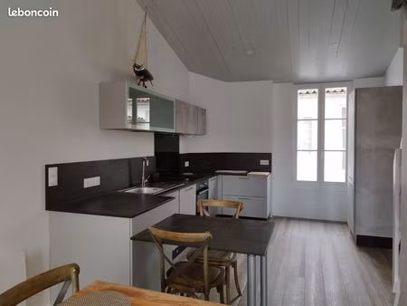2 pièces meublé 62m2 dernier étage