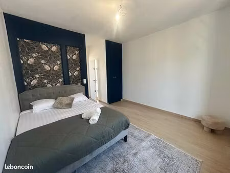 à louer : t1 de 17m² entièrement meublé et équipé appartement situé au 1ème étage d’une pe