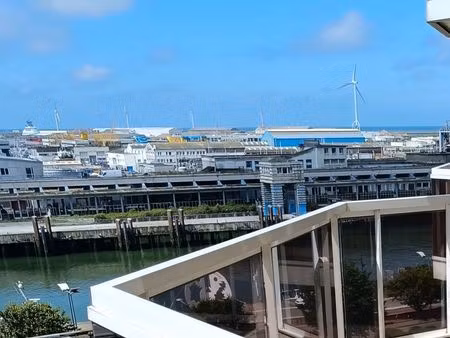 appartement type 2 vue port et mer