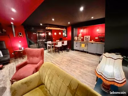 location maison meublé 95m2 avec cour et stationnement