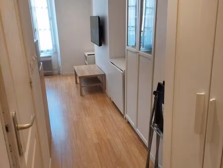 a louer studio meublé 17m2