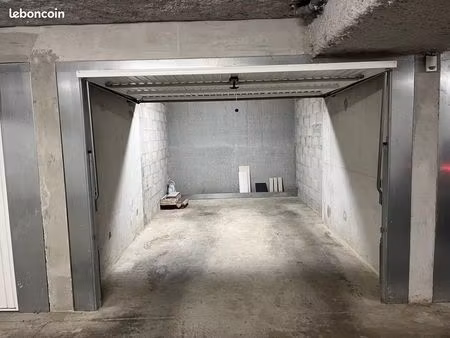 garage / box fermé 15 m² à vétraz-monthoux – résidence sécurisée – disponible 12 juillet