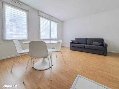 studio 1 pièce 30 m²