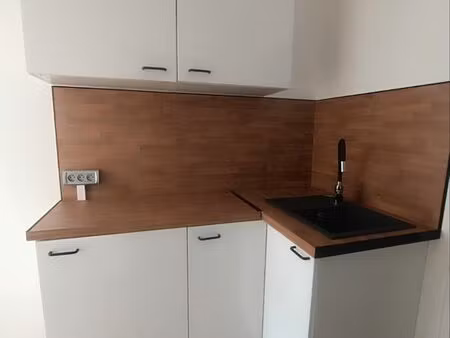 studio rénové à louer