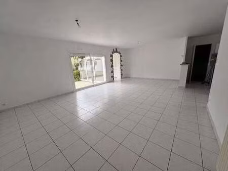 location maison à challans (85300) : à louer / 103m² challans