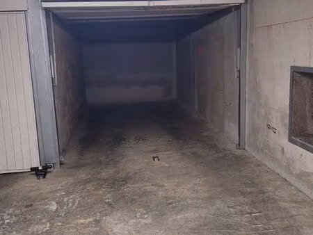 box/garage fermé