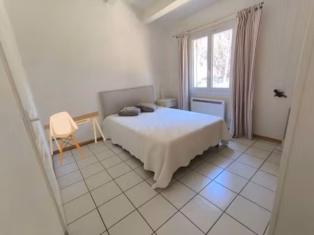 location meublée chambre 1 pièce 16 m² à lambesc (13410)  470 €