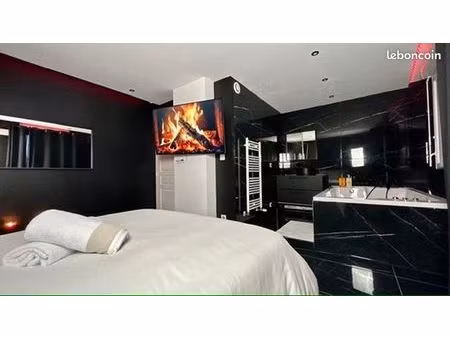 t2 meublé refait à neuf - balcon  terrasse + garage - limite lyon 8