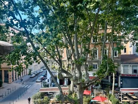 place voltaire - t2 avec vue dégagée