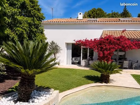 ceyreste – propriété de caractère vue mer – 215 m² – piscine – terrain 1000 m²