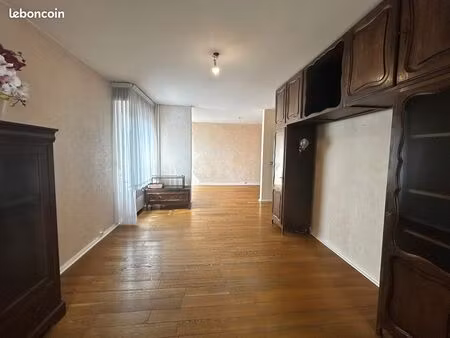 appartement 4 pièces 84 m²