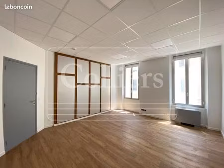 bureaux 360 m²