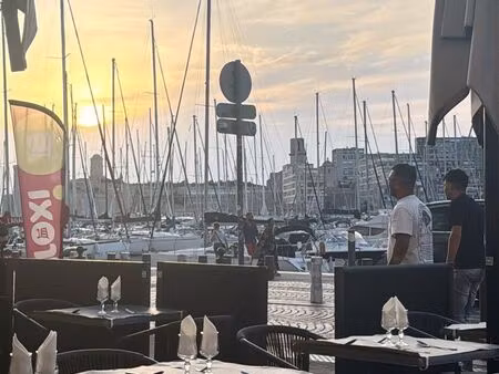 restaurant vieux port vu mer