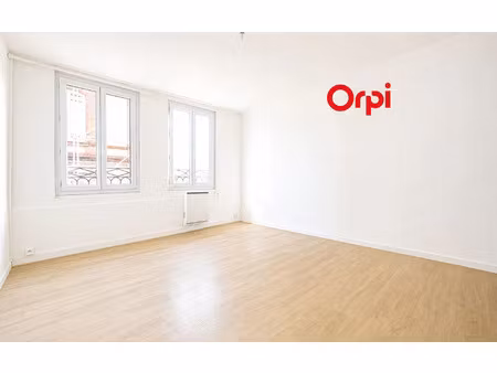 location appartement  m² t-1 à bernay  370 €