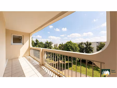 appartement t3 avec balcon et garage- chartres