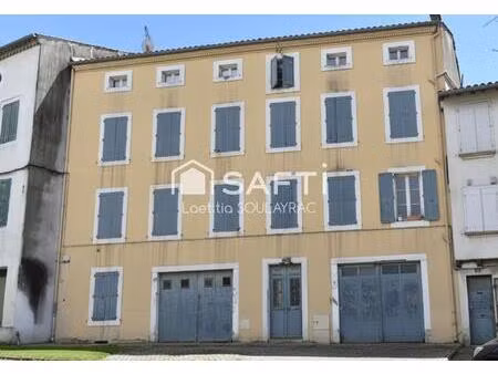 immeuble 179 m² avec garages en centre ville