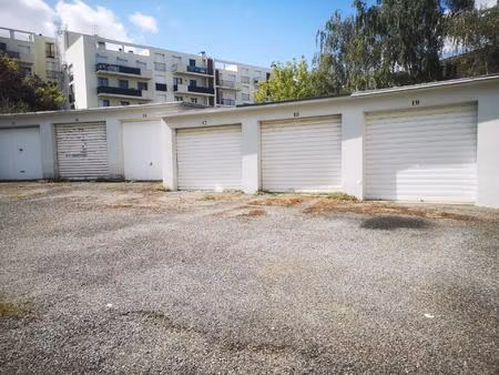garage boxé dans une résidence sécurisée