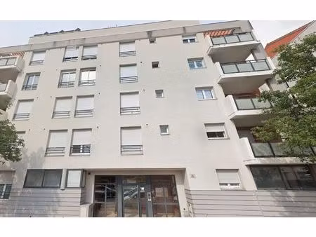 location stationnement  m² t- à vénissieux  100 €