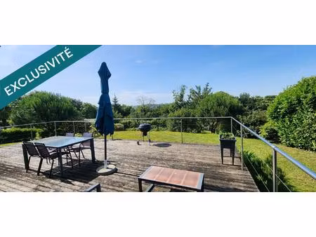 maison familiale avec jardin à gourlizon