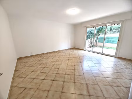hyeres- costebelle - rez-de-jardin - ideal premier achat