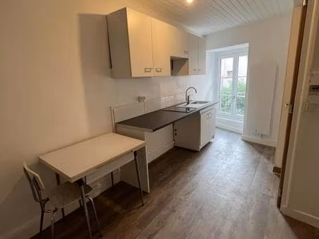 studio -10 rue traversiere du pallet -43000 le puy en velay