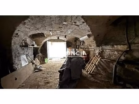 38m2 a transformé en studio / t1 ou stationement