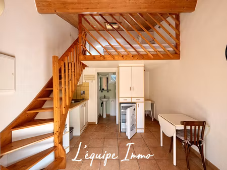 studio indépendant avec terrasse privative et stationnement