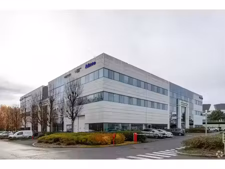 location bureaux 231 m² à 722 m²