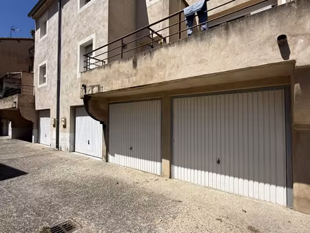 garage a louer dans residence fermee
