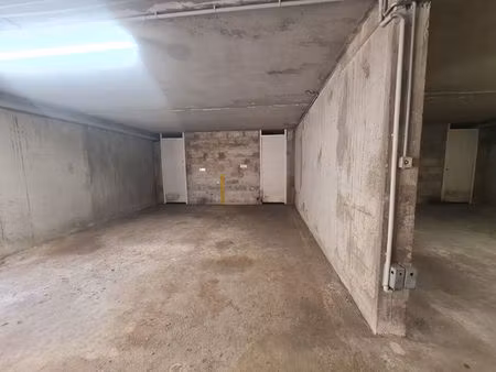 bld j. verne - place de parking en sous-sol d'une copropriété à louer