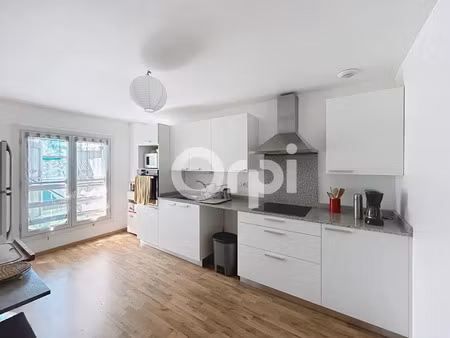 location appartement 3 pièces 74 m² à beauregard-de-terrasson (24120)  780 €