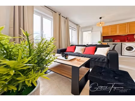 location appartement 2 pièces 42 m² à saint-etienne (42000)  735 €